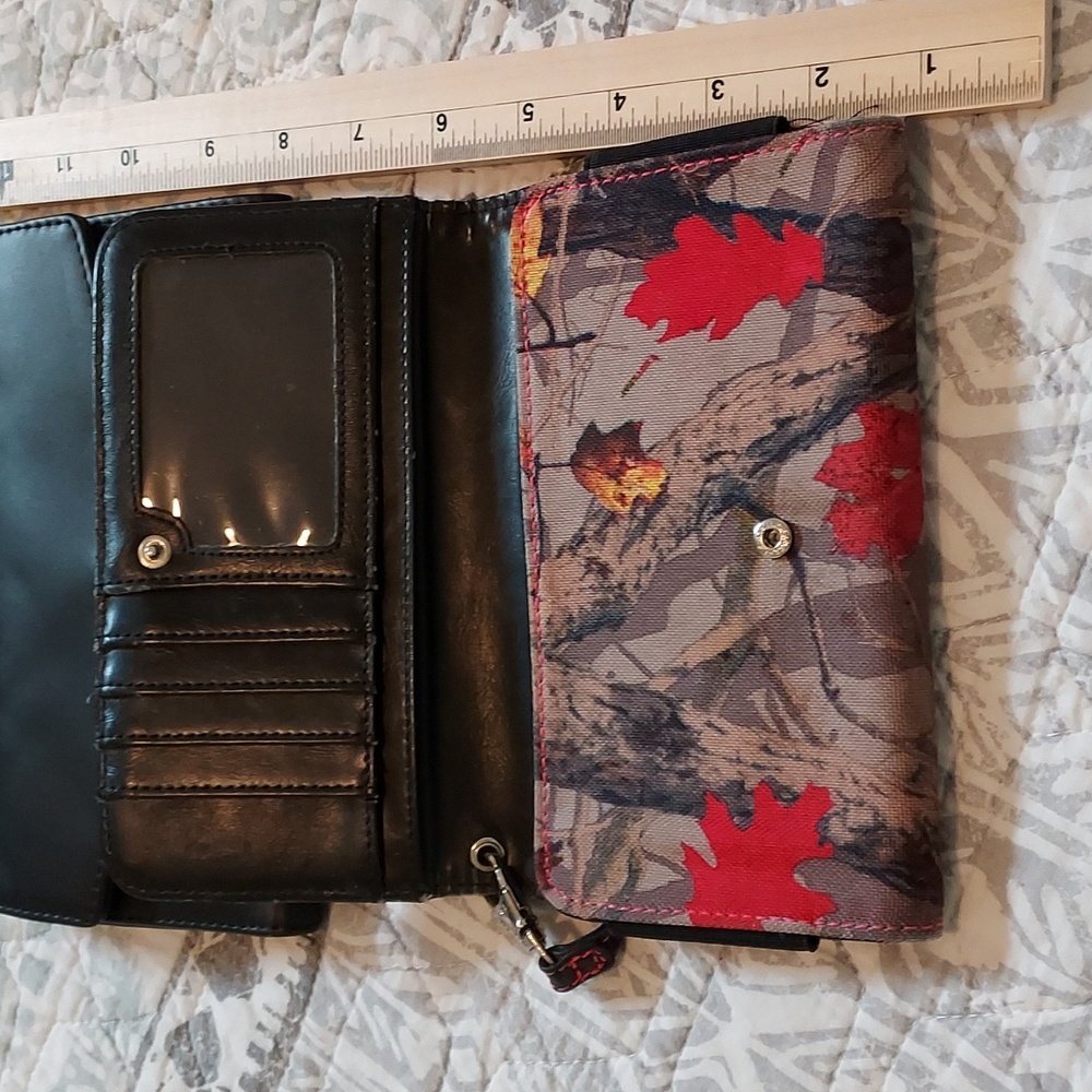 Wallet - Picture 2 of 5